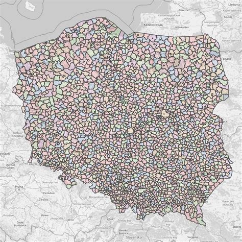 Mapa z zaznaczonymi urzędami miast i gmin w Polsce