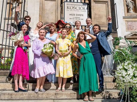 Aktorzy wcielający się w role w propagandowym spocie