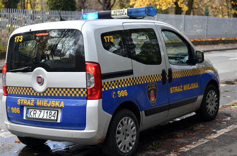 Radiowóz Straży Miejskiej z kamerą