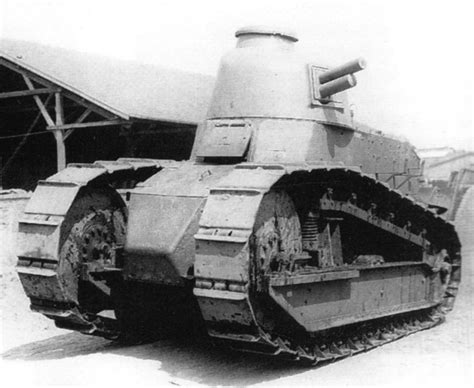 Czołgi Renault FT 1 pułku czołgów podczas bitwy pod Dyneburgiem, styczeń 1920