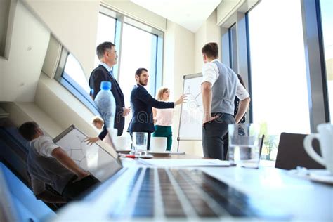 Pracownicy wykonujący obowiązki w biurze