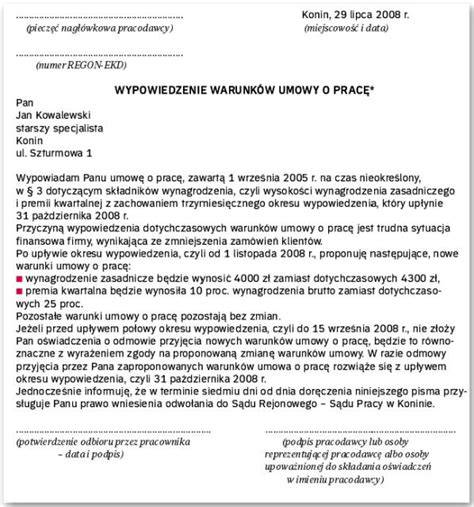 Tabela porównująca wypowiedzenie zmieniające i powierzenie innej pracy