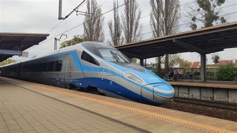 Pociąg Pendolino PKP Intercity