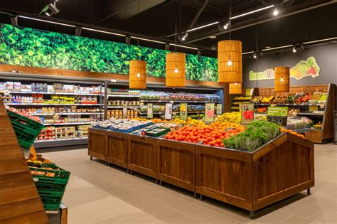 Wnętrze sklepu Netto w nowym koncepcie 3.0