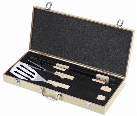 zestaw akcesoriów do grillowania