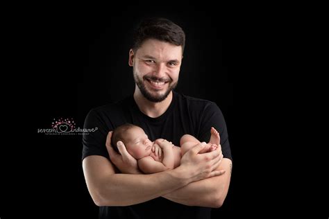 Pracownica z noworodkiem