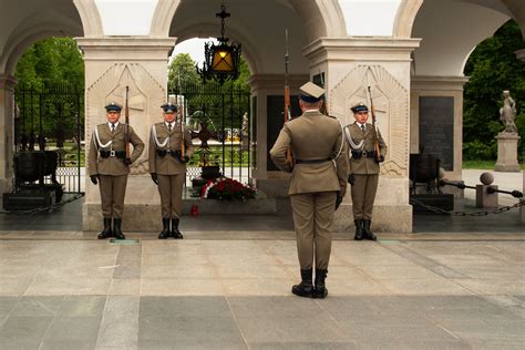 Zdjęcie pomnika żołnierza legionisty w Staszowie